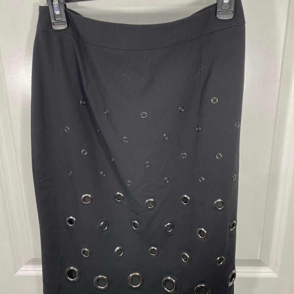 Worthington Black Pencil Skirt with Grommet Accents Size 8 CB-90